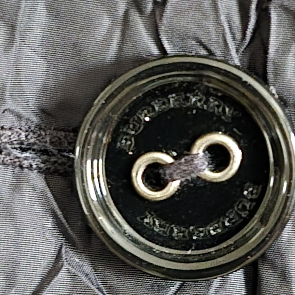 COPY - Burberry coat - Picture 3 of 11